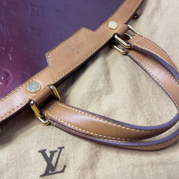 LOUIS VUITTON LV Brea Amarante Monogram Vernis - Picture 6 of 11